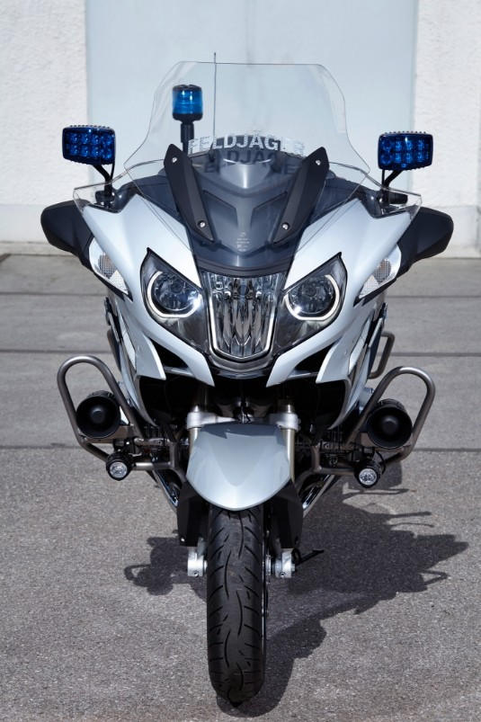 BMW tung 3 mẫu xe phân khối lớn cho lực lượng cảnh sát - 4