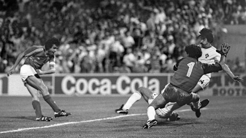 Euro & 10 khoảnh khắc khó quên: Cú vô lê thần sầu - 6