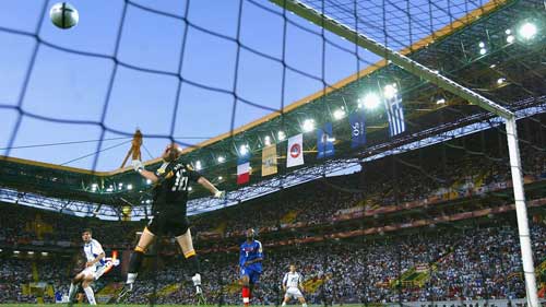 Euro & 10 khoảnh khắc khó quên: Cú vô lê thần sầu - 8