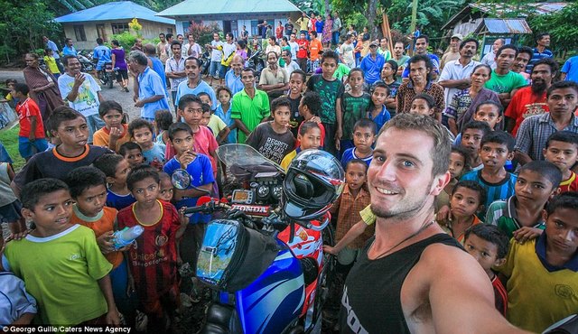 Anh: 9 năm ngao du thiên hạ quãng đường 4 vòng trái đất - 10