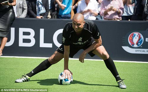 Bất ngờ: Maradona “nói xấu” Messi - 5