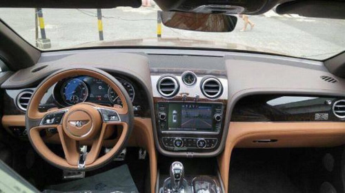 Cận cảnh Bentley Bentayga đầu tiên tại Việt Nam - 4