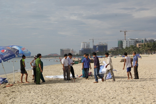 Phát hiện thi thể đã phân hủy trên biển Đà Nẵng - 1
