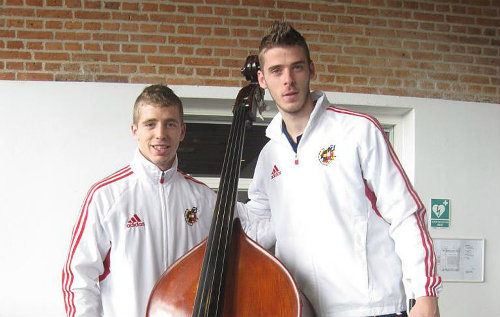 NÓNG Euro: De Gea nhắn tin dàn xếp mua dâm cho 5 sao MU - 3