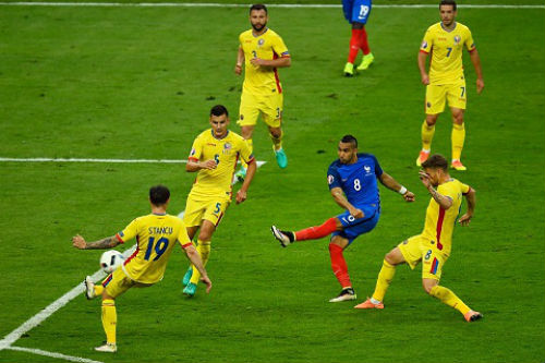 ĐT Pháp thắng khai màn: Deschamps hài lòng, Payet rơi lệ - 1