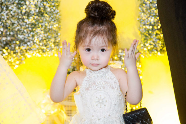 Elly Trần tổ chức sinh nhật sớm cho con gái yêu - 4