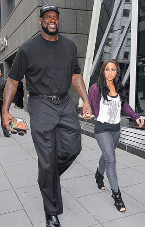 “Thần thor” & bạn gái: Cặp đôi đũa lệch tuyệt trần - 7