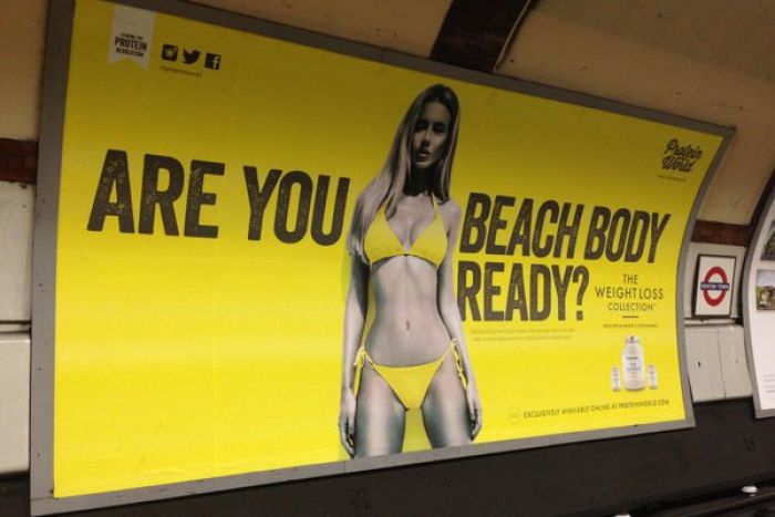 London: Cấm tiệt biển quảng cáo khiến người xem xấu hổ - 1