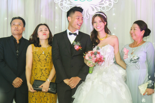 Dam cuoi Mac Hong Quan Ky Han