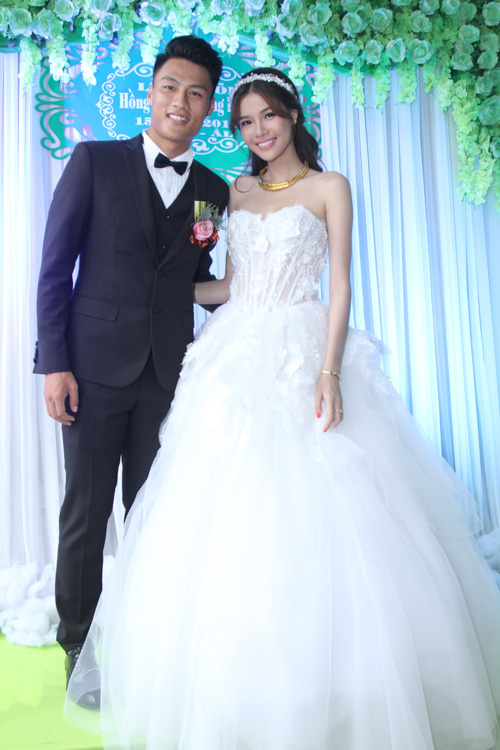 Anh cuoi Mac Hong Quan Ky Han