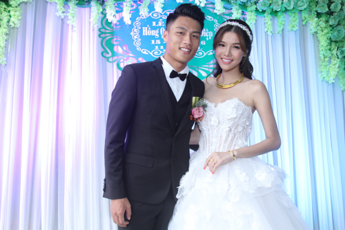 Video dam cuoi Mac Hong Quan Ky Han