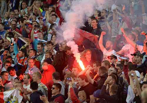 Nghi án hooligan Nga được tài trợ để làm loạn Euro - 4