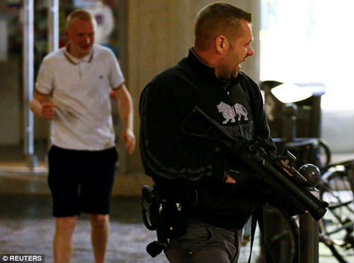 Bóng đá Nga “xuất khẩu” thế hệ hooligan mới? - 4