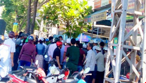 Bỏ túi quần ​7 gói heroin đem đi tiêu thụ - 1