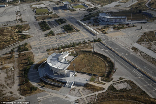 Những công trình thể thao bỏ hoang đáng sợ ở Hi Lạp - 12