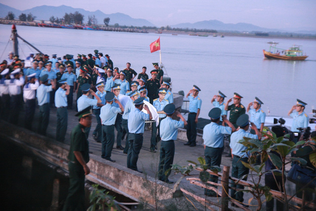 Thượng tá Trần Quang Khải được truy điệu tại Nghệ An - 1