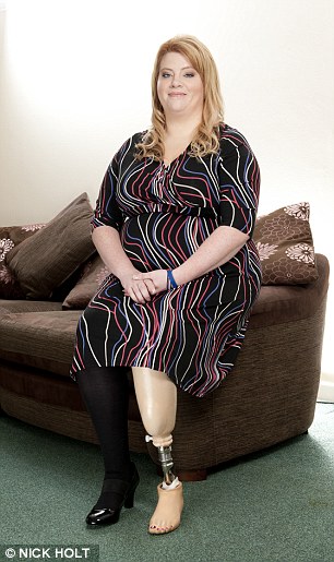 Anh: Chuyện tình chàng lính mất nửa người và nàng lính cụt chân - 3