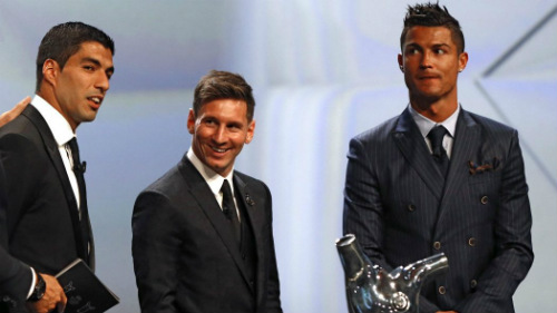 Đua QBV 2016: Messi đang thắng thế Ronaldo - 1