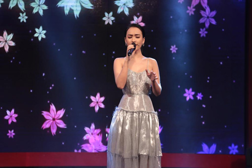 Phan Lê Ái Phương xinh đẹp trên ghế nóng “Bạn Có Thực Tài” - 2