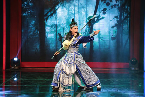 Phan Lê Ái Phương xinh đẹp trên ghế nóng “Bạn Có Thực Tài” - 5