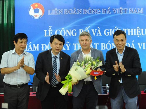 Jürgen Gede chính thức làm Giám đốc kỹ thuật BĐ Việt Nam - 1