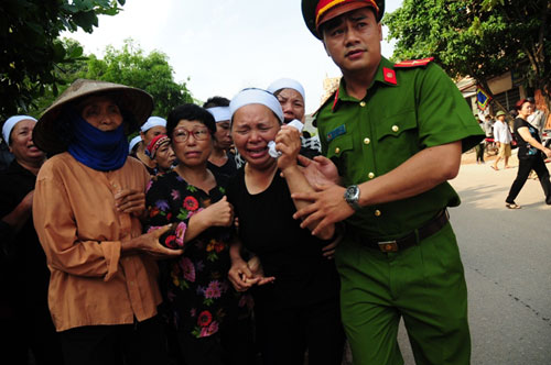 Nghẹn ngào đám tang nơi quê nhà Đại tá Trần Quang Khải - 10