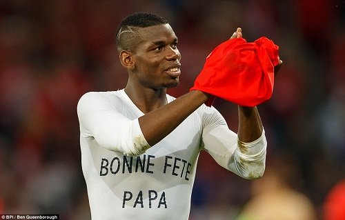 Ảnh đẹp Euro 20/6: Pogba chúc mừng "Ngày của bố" - 11