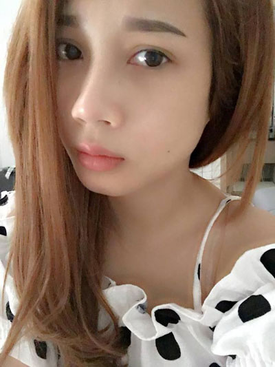 Ngỡ ngàng trước nhan sắc thẩm mỹ của nữ chuyên viên makeup - 6