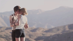 Điểm mặt dàn "nam thần" trong các MV của Taylor Swift - 7