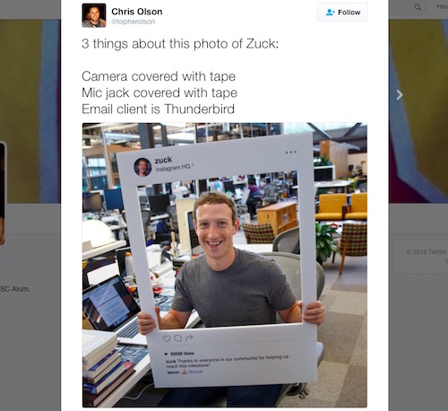 Mark Zuckerberg dán kín webcam và jack micro của máy tính - 1