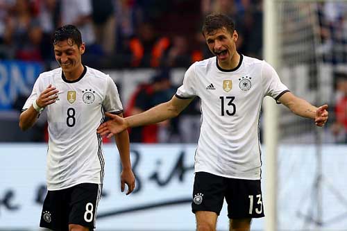 Vòng 1/8 EURO 2016: Hai bộ mặt của tuyển Đức - 1