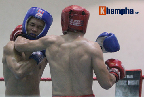 Em trai Duy Nhất vô địch kịch tính trên sàn kickboxing - 3