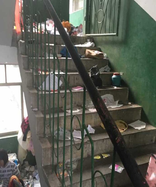 Kinh hoàng KTX bẩn "không lối thoát" của sinh viên TQ - 4