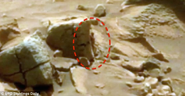 Phát hiện sinh vật giống người trên sao Hỏa? - 1