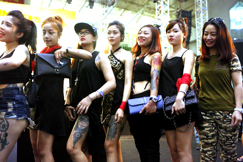 Soóc ngắn sexy ngập tràn lễ hội xăm mình ở Hà Nội - 3