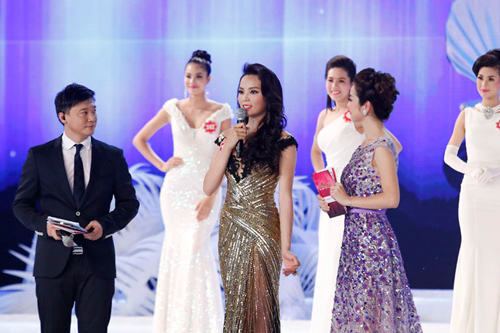 Khán giả cũng có quyền thử thách thí sinh Hoa hậu VN - 1