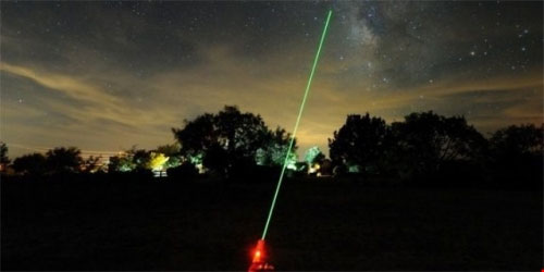 Công an HN nói về đoàn xiếc chiếu tia laser vào máy bay - 1