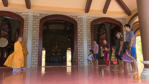 Các bé òa khóc vì bị khỉ tấn công trong "Bố ơi mình đi đâu thế" - 8