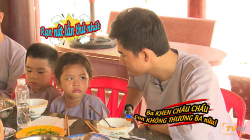 Các bé òa khóc vì bị khỉ tấn công trong "Bố ơi mình đi đâu thế" - 2