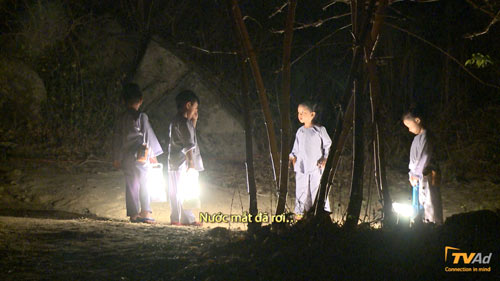 Các bé òa khóc vì bị khỉ tấn công trong "Bố ơi mình đi đâu thế" - 9