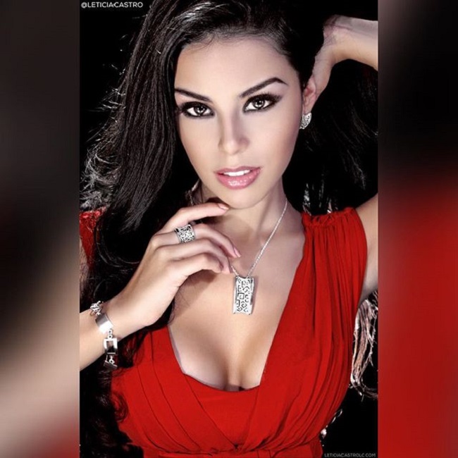 Thứ hai là cô nàng nóng bỏng Leticia Castro. Cô hiện là MC thời tiết cho kênh Noticias Univision Nevada, bang Nevada (Mỹ). Leticia Castro từng được trao vương miện Hoa hậu Summerlin ở Las Vegas.