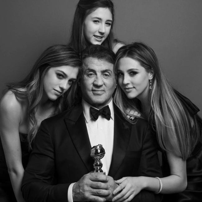 Ông bố Sylvester Stallon hẳn sẽ rất đau đầu trong việc kén rể cho bộ ba cô con gái xinh đẹp như thế này.