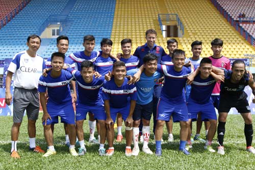 Với đỉnh cao phong độ, Dwight Yorke quyết đấu Ronny Johnsen - 2