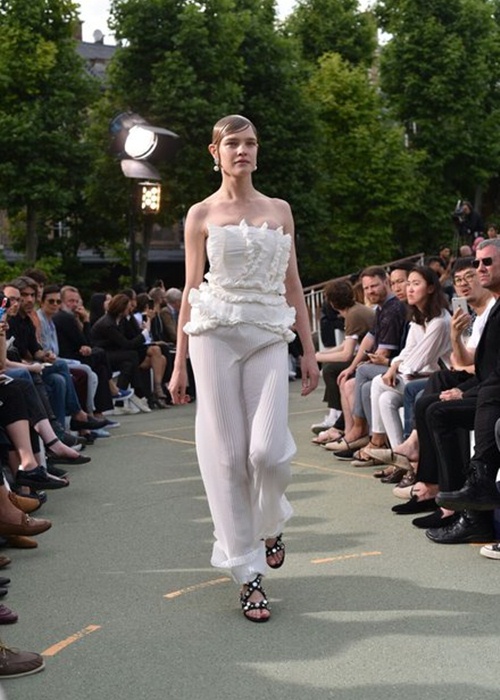 Huỳnh Hiểu Minh và Angela Baby tình tứ ở show Givenchy - 8