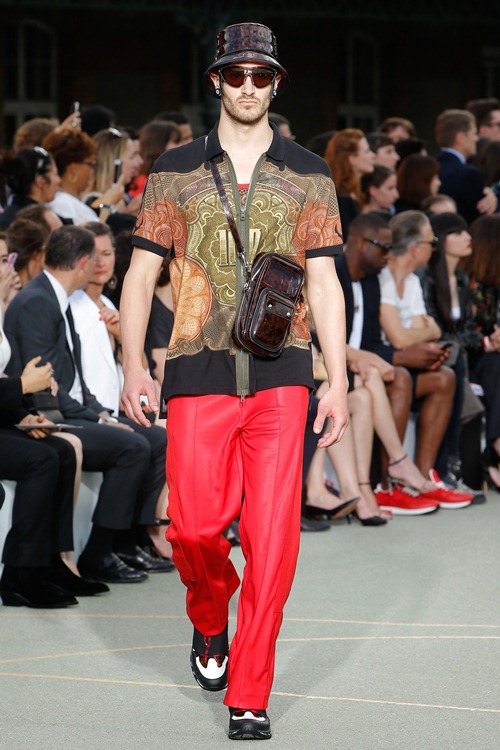 Huỳnh Hiểu Minh và Angela Baby tình tứ ở show Givenchy - 13