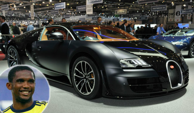 Bugatti Veyron giá 2,27 triệu USD của Samuel Eto. Bugatti Veyron là thương hiệu siêu xe Pháp hàng đầu thế giới về tốc độ nhờ bộ động cơ khủng khiếp W16, sản sinh công suất trên 1000 mã lực, cho khả năng tăng tốc từ 0-100 km/h chỉ trong 2.5 giây và đạt vận tốc cực đại 250 dặm/h (trên 400 km/h) và trở thành “ông vua tốc độ” trong làng xe hơi. Sự mạnh mẽ, nhanh nhẹn của Bugatti Veyron chắc hẳn đã khiến Eto mê và sẵn sàng tung cả 2,27 triệu USD (khoảng hơn 50 tỷ đồng) ra mua.