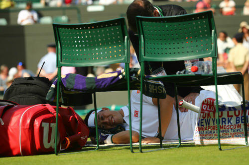 Wimbledon ngày 1: Hoa khôi Ivanovic "ngã ngựa" - 1