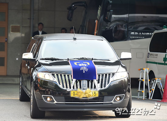 Người thân khóc nấc trong đám tang sao “Tối nay ăn gì” - 7