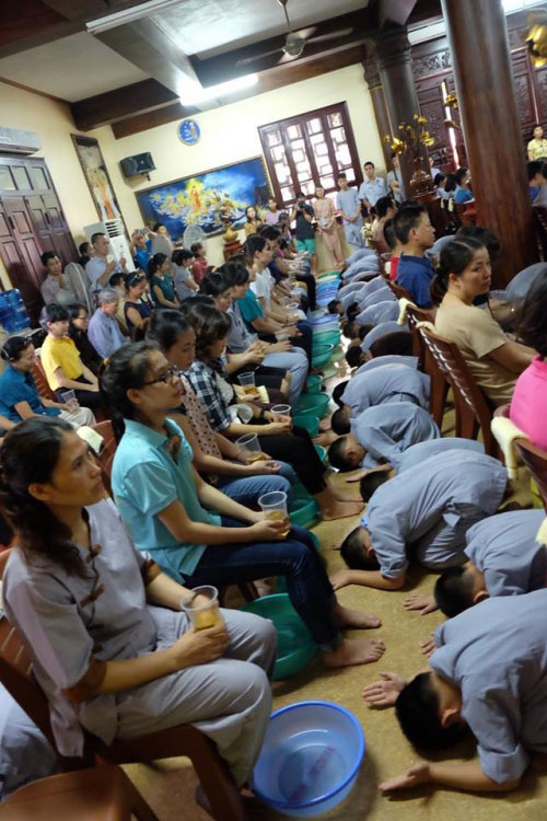 Theo chân trẻ Hà thành lên chùa tham dự khóa tu mùa hè - 13