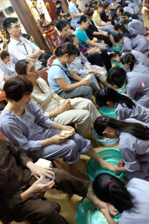 Theo chân trẻ Hà thành lên chùa tham dự khóa tu mùa hè - 15